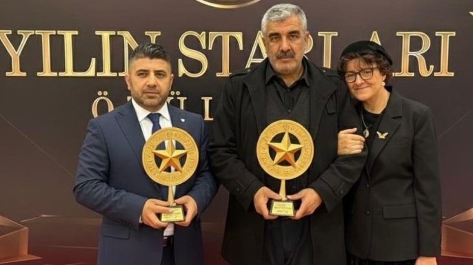Erzurumlu iş insanı Ferit Kaya’dan ödül gecesinde vicdan çağrısı: Önce can güvenliği