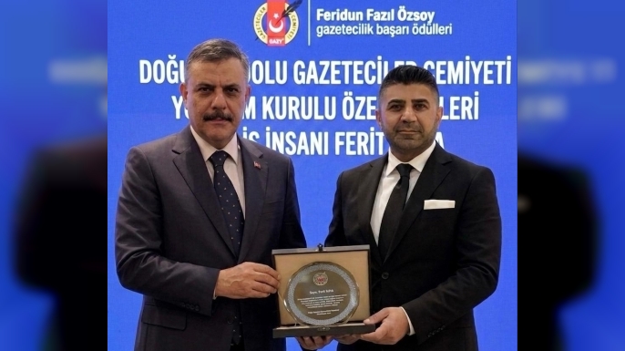 Erzurumlu iş insanı Ferit Kaya'ya bir ödül de gazetecilerden