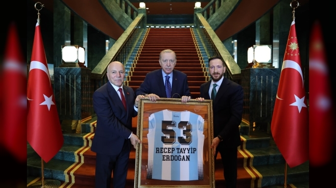 Cumhurbaşkanı Erdoğan, Erzurumspor heyetini kabul etti