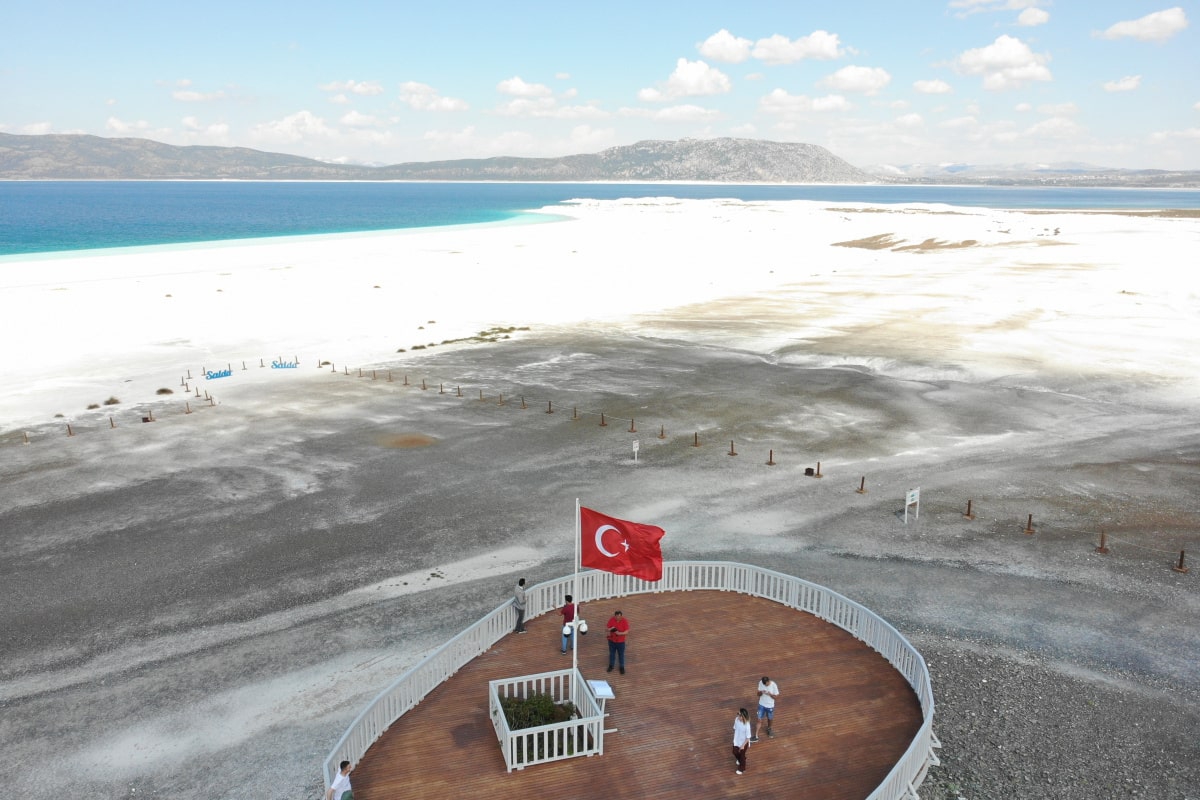 Salda Gölü'nün "bataklığa dönüştü" iddialarına cevap