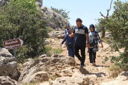 Bu mağaraya giren içinde 5 dakika duramıyor