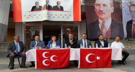 MHP'nin "Adım Adım 2023 İlçe İlçe Anlatma ve Aydınlatma" programı Oltu'da yapıldı