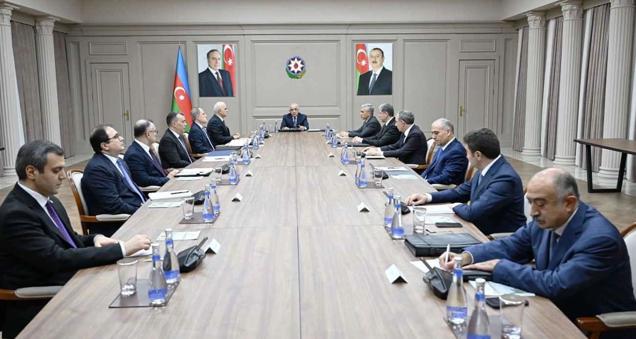 Azerbaycan’da uçak kazasının ardından kurulan komisyondan "tıbbi yardım" talimatı