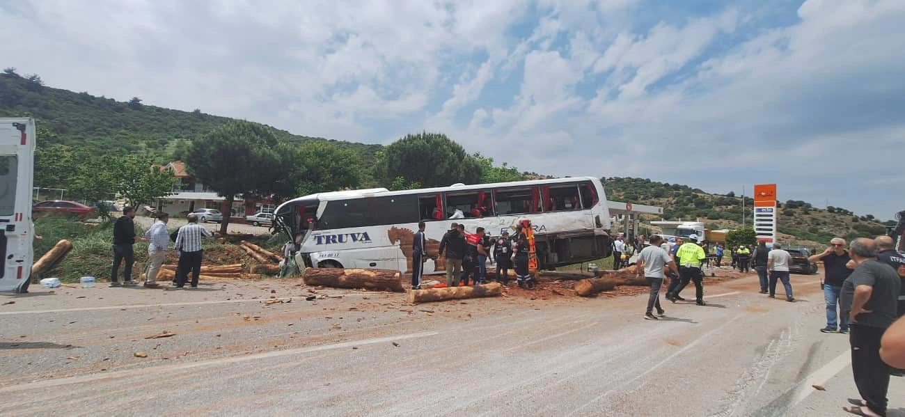 Çanakkale’de otobüs kazası: 6 ölü