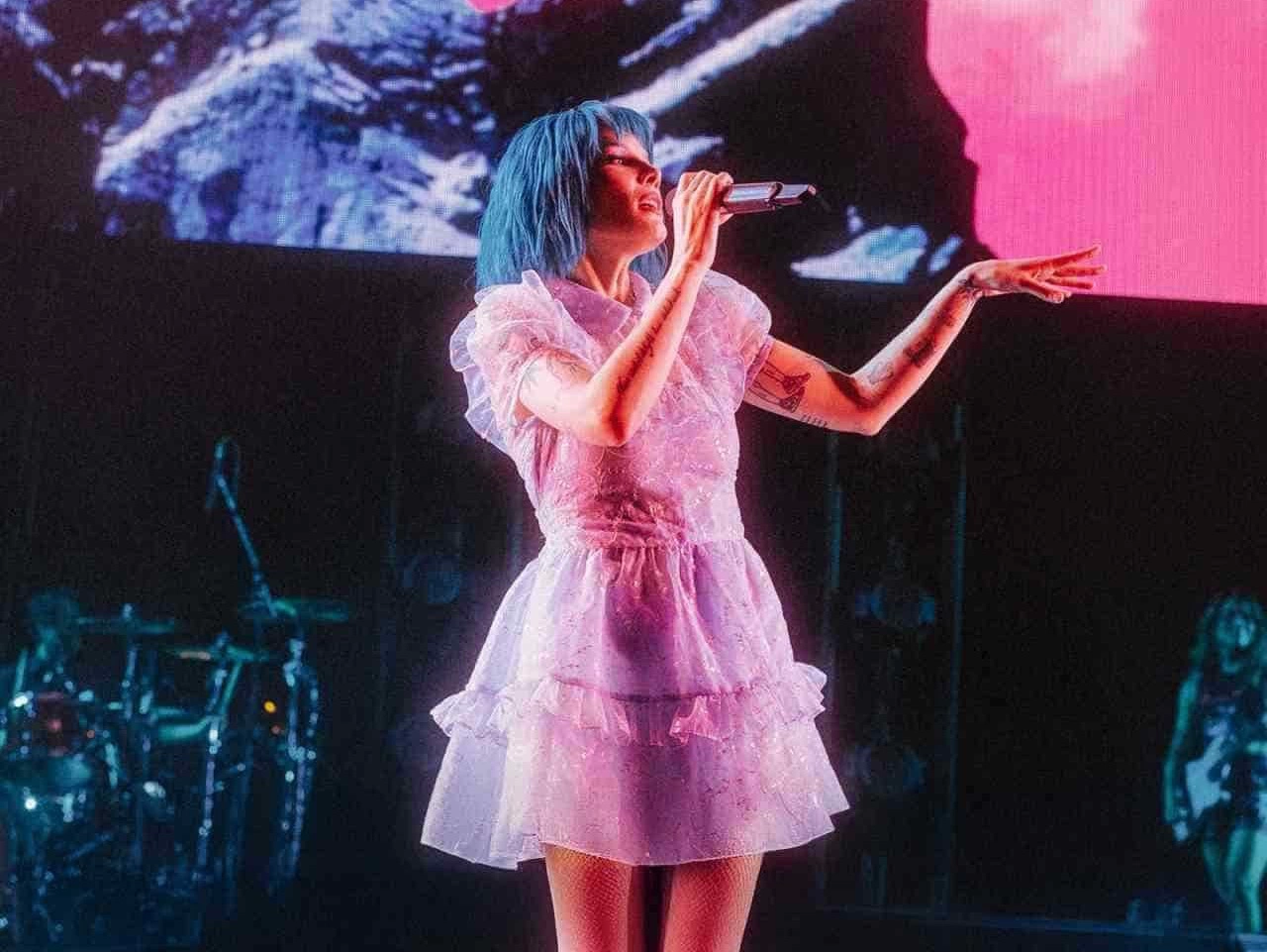 Pop müziğin global ikonu Halsey, 21 Ağustos’ta İstanbul’da