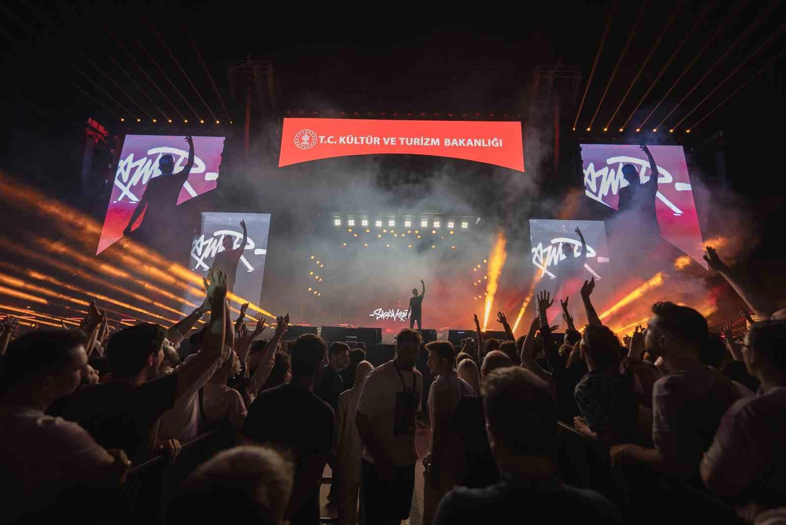 Sagopa Kajmer’den Erzurum’da unutulmaz performans