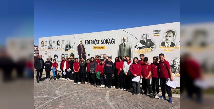 Özel Bilge Koleji Öğrencileri 26 Eylül Dil Bayramı’nı Dil ve Edebiyat Konağı’nda Kutladı