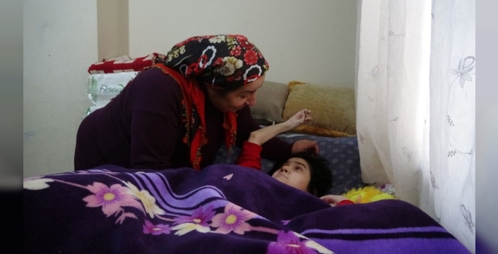Baldızının vasiyetine 10 yıldır ’evlat’ gibi bakıyor: ’Yaşamaz’ dediler, canları oldu