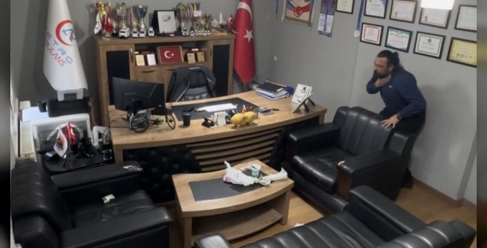 Boğazına lokma kaçan sağlık çalışanı kendi uyguladığı Heimlich manevrasıyla hayata tutundu