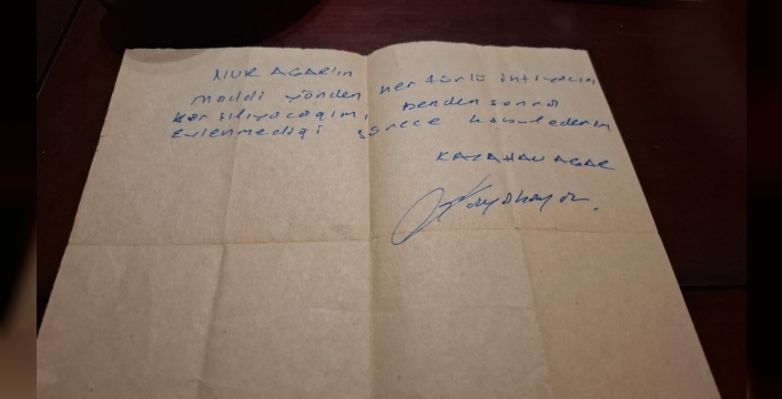 Beste Açar’dan üvey annesi İpek Açar hakkında "sahte imza" iddiasıyla suç duyurusu