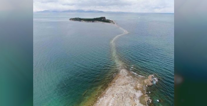 Van Gölü’nün incisi Çarpanak Adası için kritik uyarı