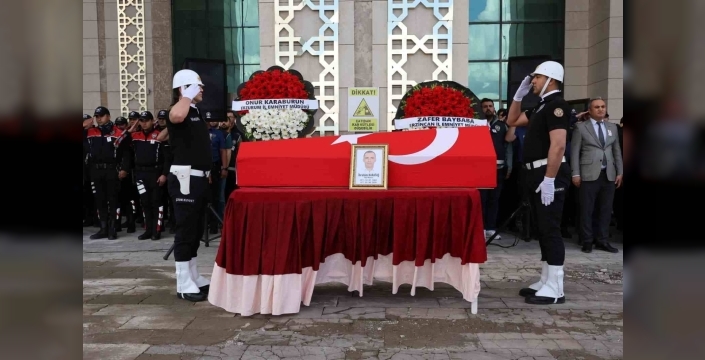 Kanser nedeniyle hayatını kaybeden polis memuru son yolculuğuna uğurlandı
