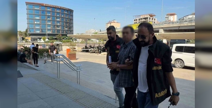 Üzerine çöp poşeti geçirip otomobil kundaklayan şüpheli tutuklandı