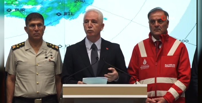 İstanbul Valisi Davut Gül: "Yarın da okullarımız tatil edildi"
